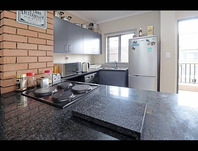 2 BEDROOM TOWNHOUSE FOR SALE IN VORNA VALLEY